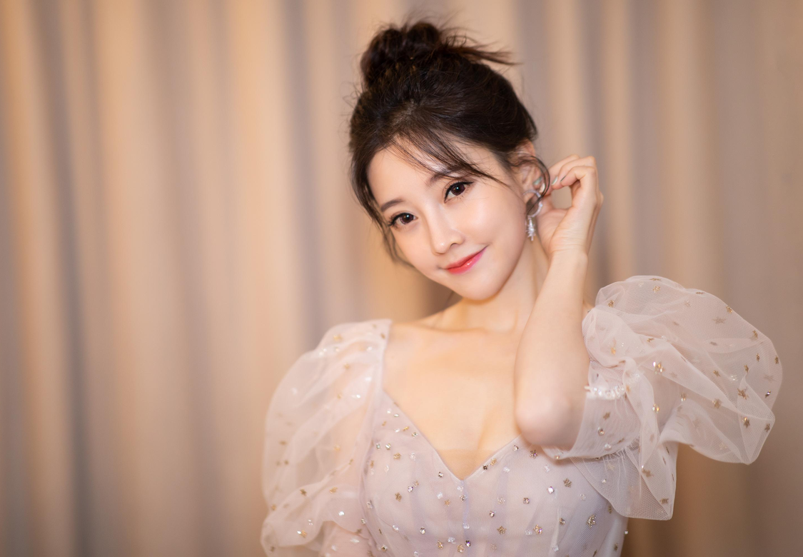 冯提莫患甲状腺癌晚期，发文报平安让大家不要积压负能量