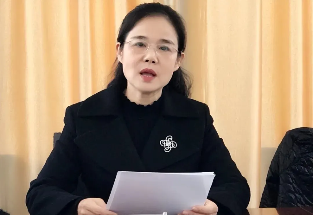 35岁成为女市长，21年后主动投案