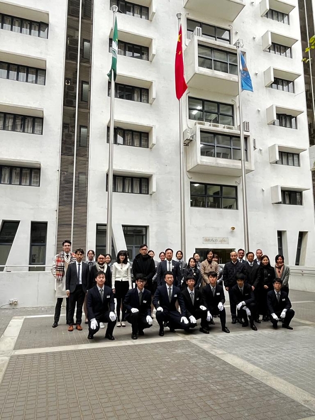 澳門旅遊學院舉行升旗儀式 慶祝澳門特別行政區成立24周年 