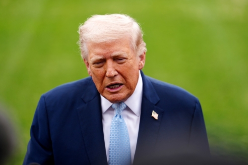 特朗普打伊朗踢鐵板麪臨3大意外，美媒：德黑蘭是不同等級挑戰