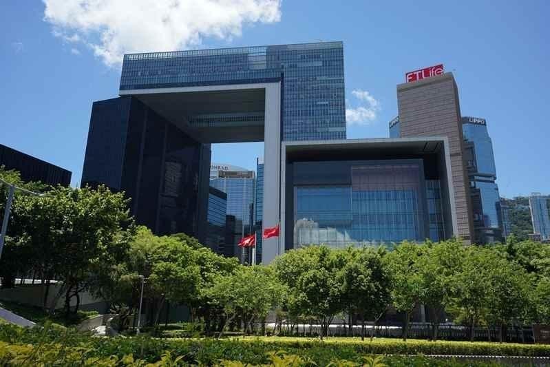 香港特區政府部門首長責任制料10月生效