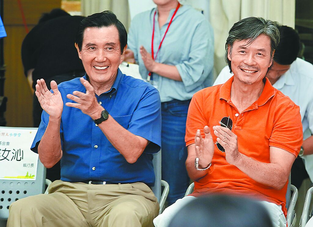 基金会争议愈演愈烈，萧旭岑吁金溥聪别落跑，顾好马英九