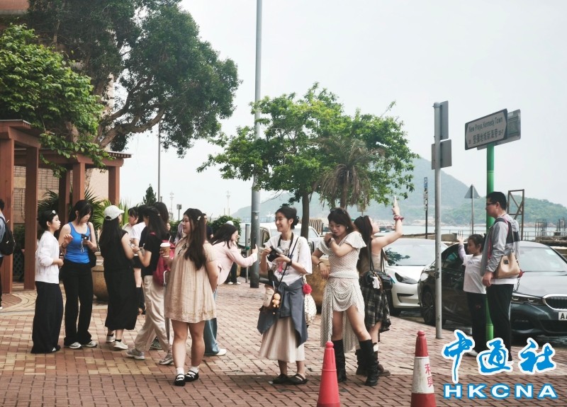 “五一”假訪港內地客料增7% 酒店車票需求旺