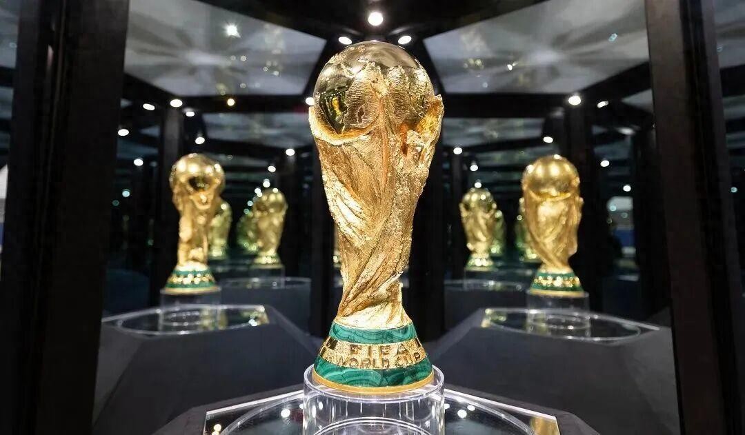 FIFA回应中国区近3亿美元天价世界杯版权：还在谈判中，现阶段必须保密；业内判断最终双方达成妥协仍是大概率事件